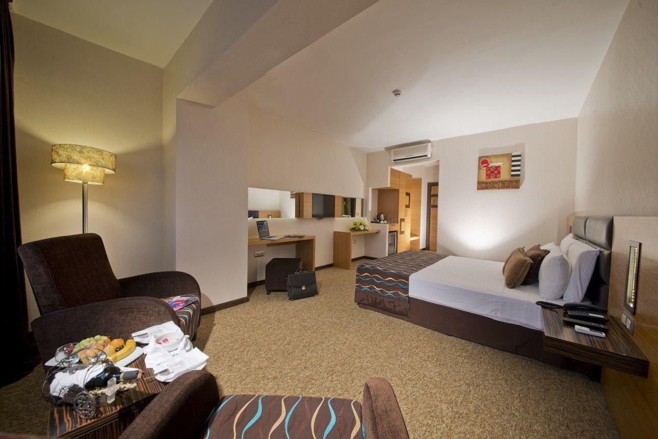 North Point Hotel 代尼兹利 外观 照片