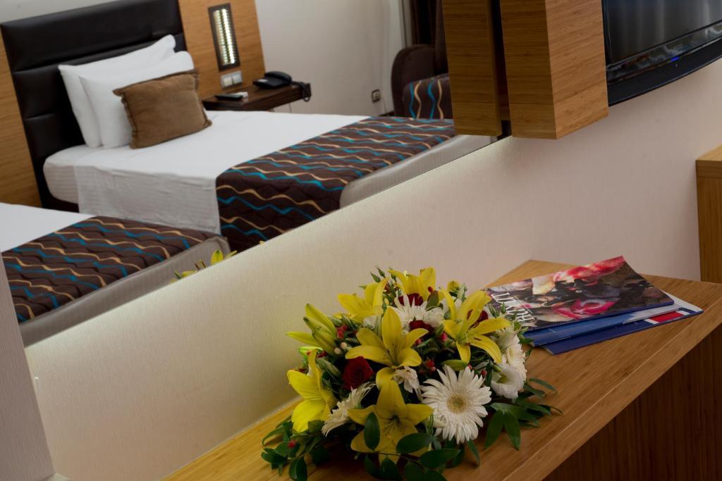 North Point Hotel 代尼兹利 外观 照片