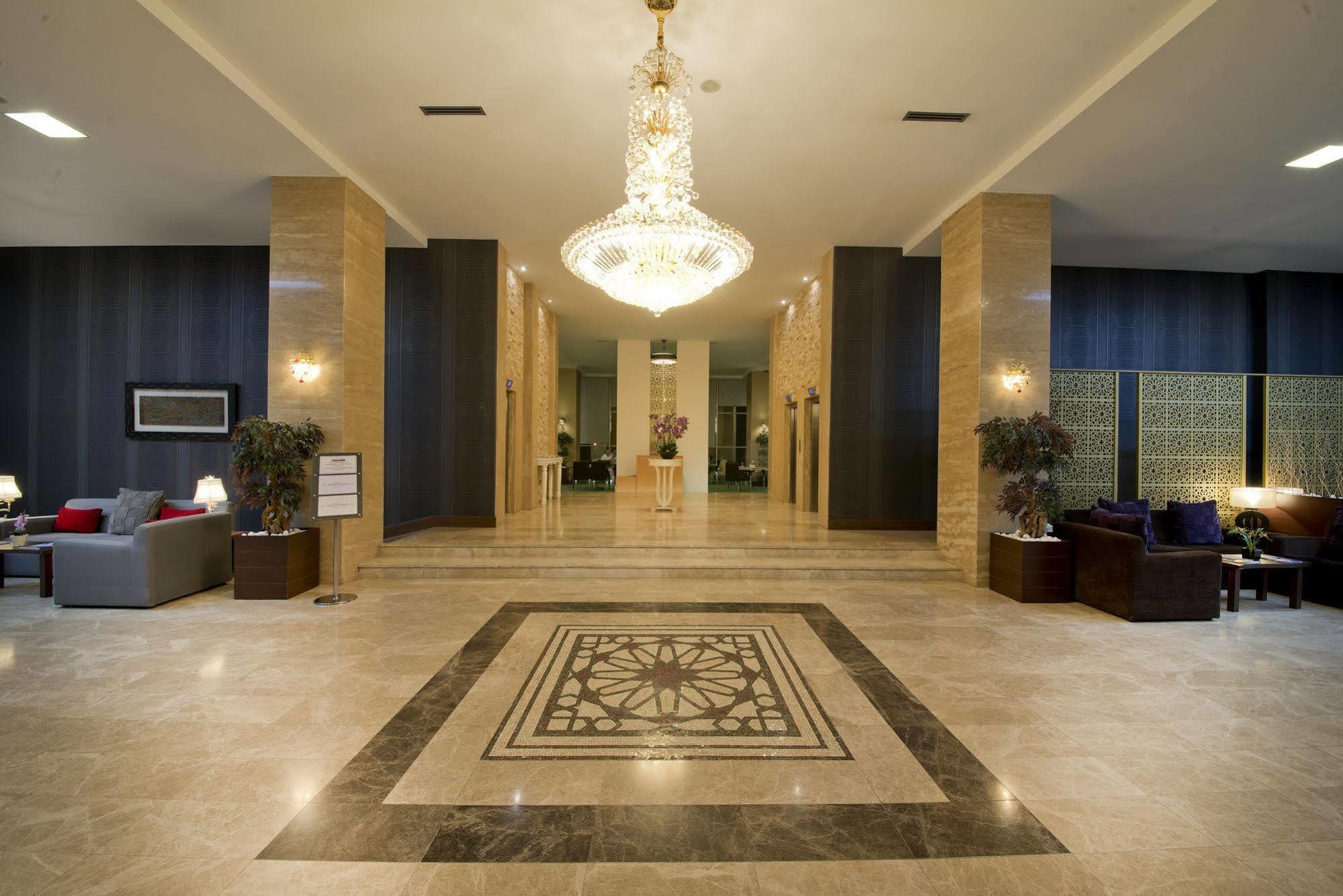 North Point Hotel 代尼兹利 外观 照片